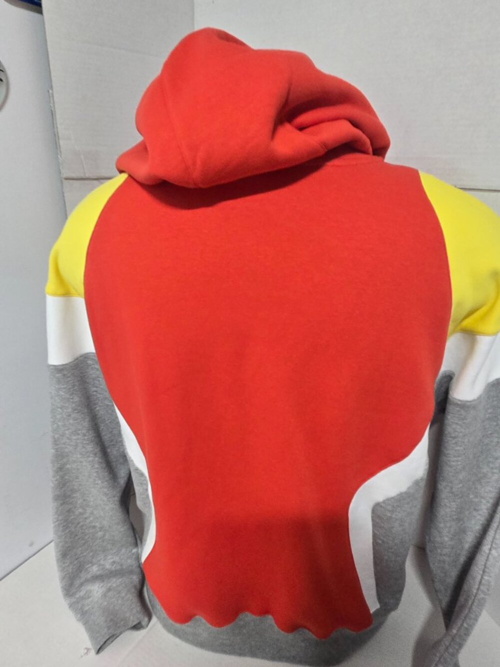 Nike Liverpool FC Women's Full-Zip Hoodie Jacket NWT Medium Red Yellow Grey - Picture 2 of 9
